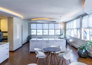 CMV8717_18_11zon-1536x984